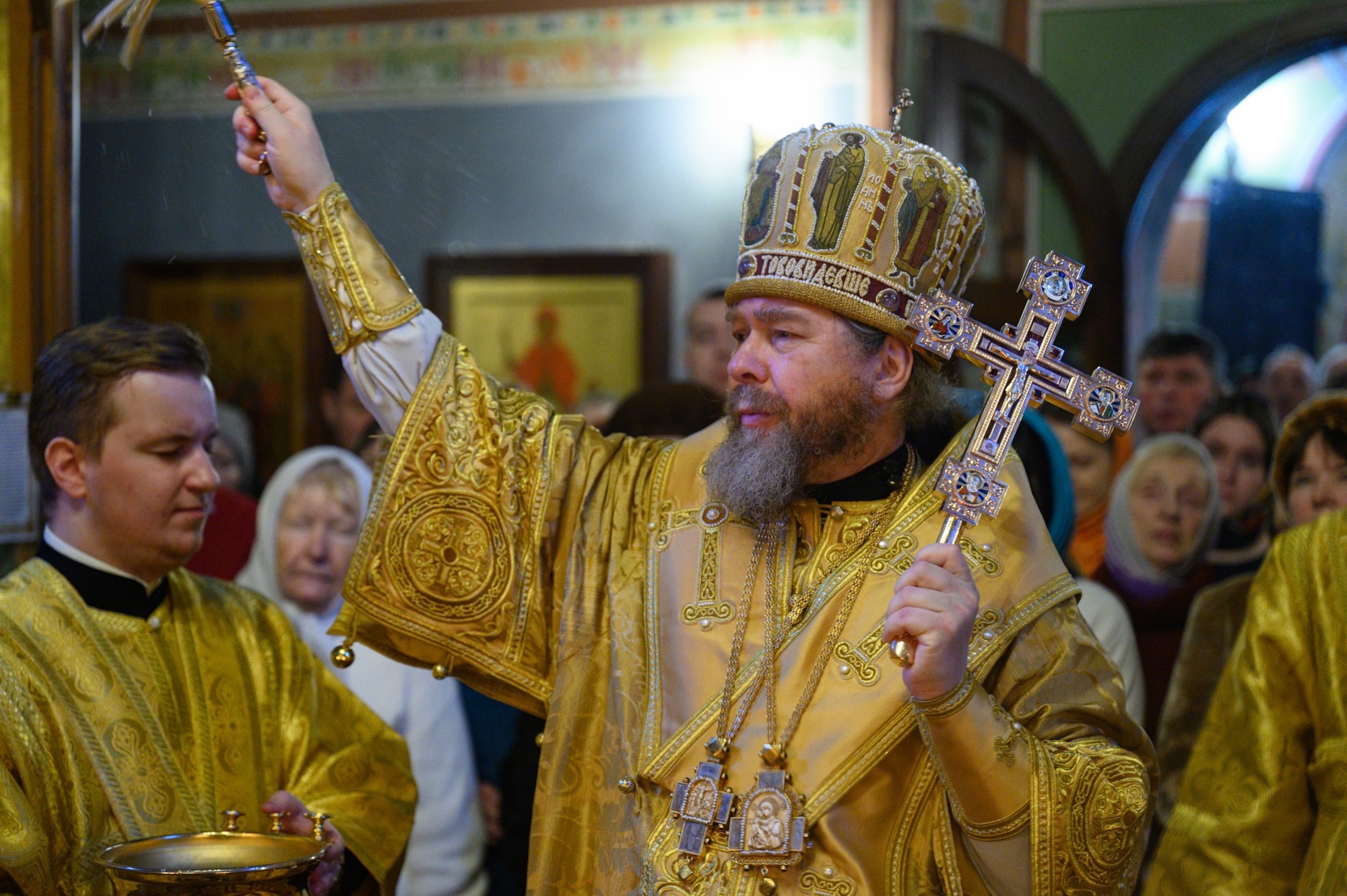 храм трех святителей в раменках